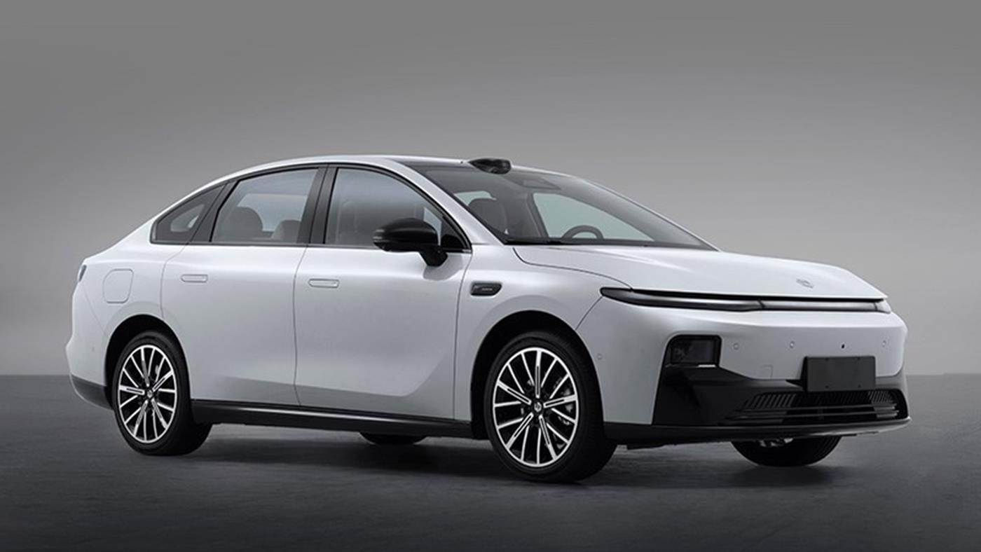 Çinli elektrikli sedan Leapmotor B01, Şanghay fuarında tanıtılacak