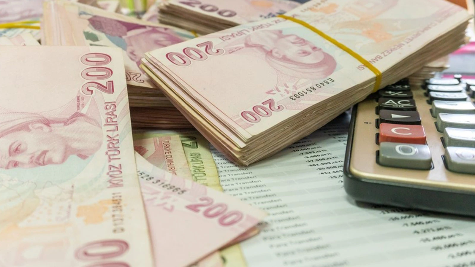 Kırılganlık sürüyor, ekonomide iki farklı yüz