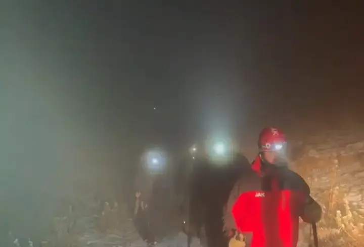 Niğde'de kar yağışı etkili oldu; 4 dağcı mahsur kaldı (2)