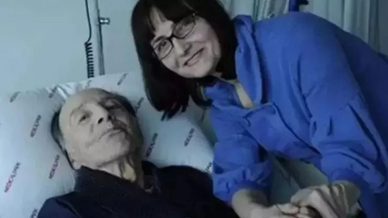 Usta oyuncu Münir Özkul'un eşi Umman Özkul hayatını kaybetti