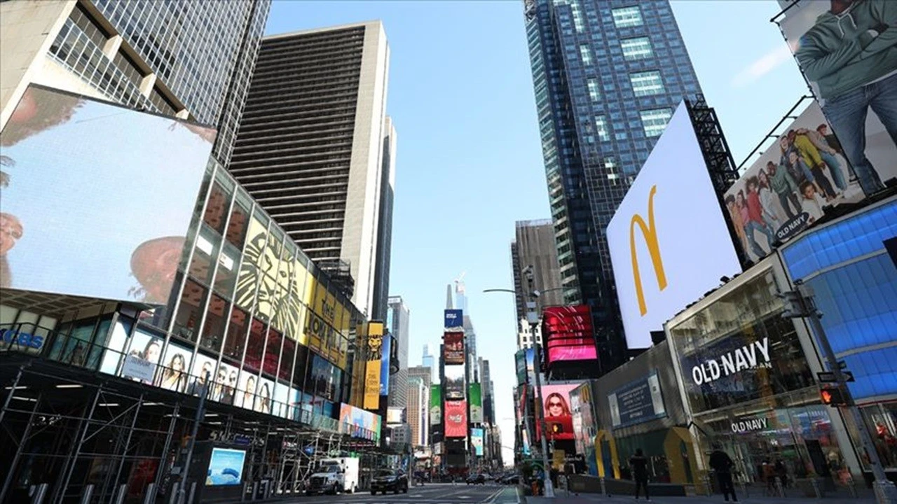 New York'ta imalat beş ay sonra ilk kez toparlandı