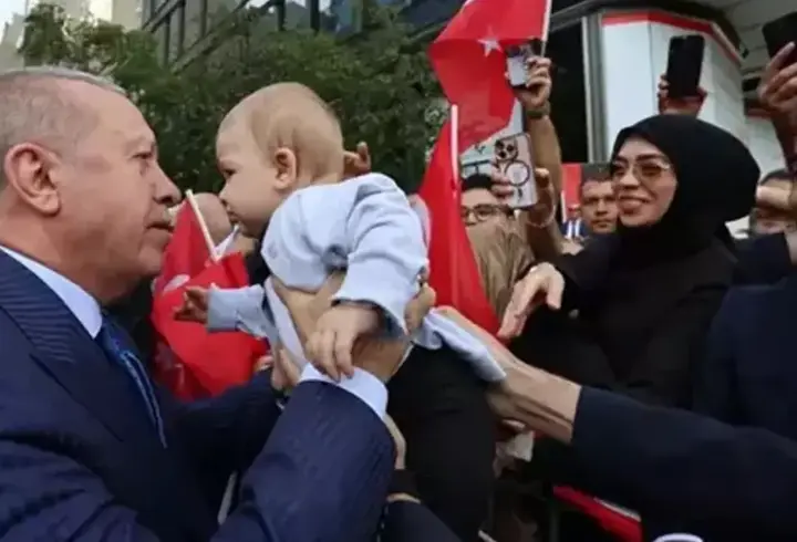 Cumhurbaşkanı Erdoğan'a Türkevi'nde Mahir bebek sürprizi