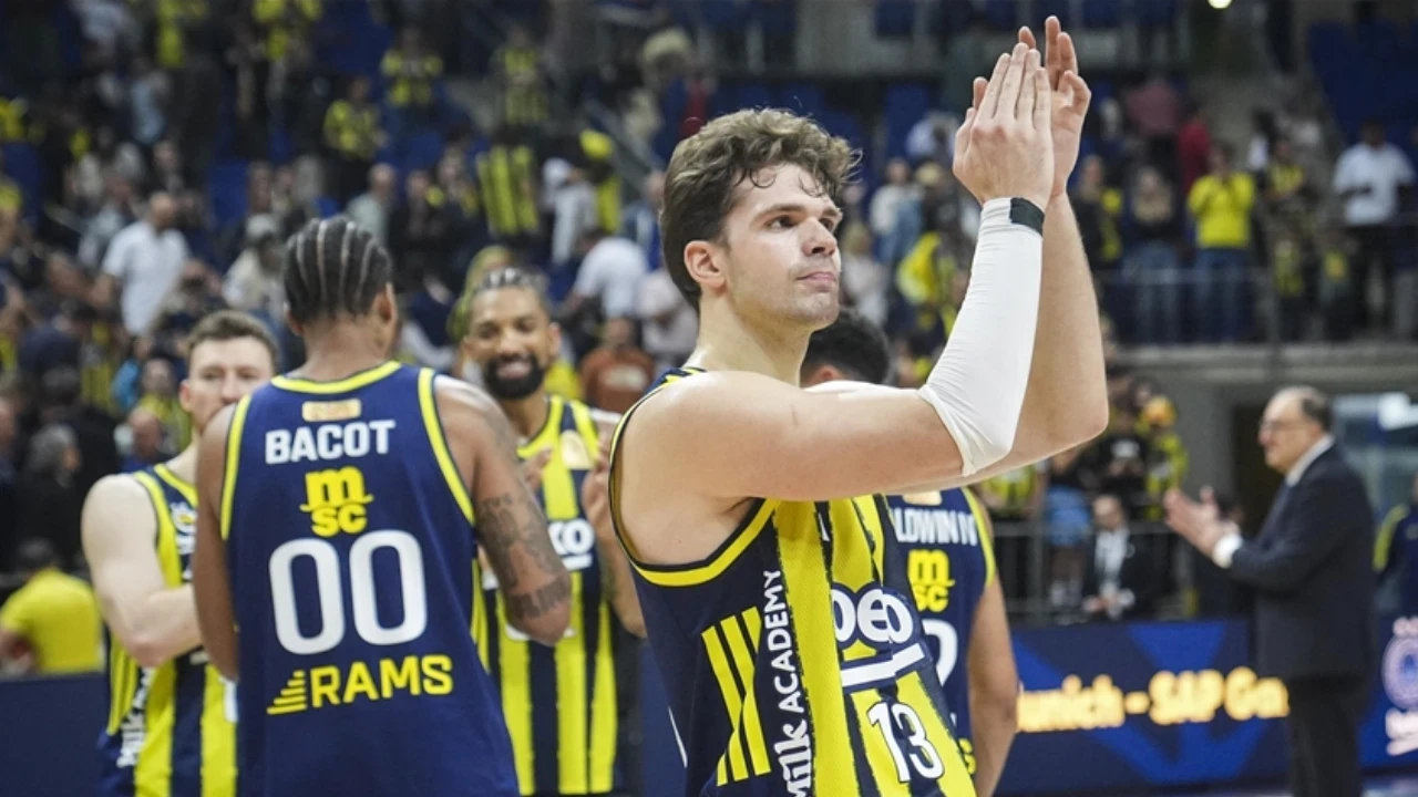 Olimpiakos - Fenerbahçe maçı ne zaman, hangi kanalda, saat kaçta?