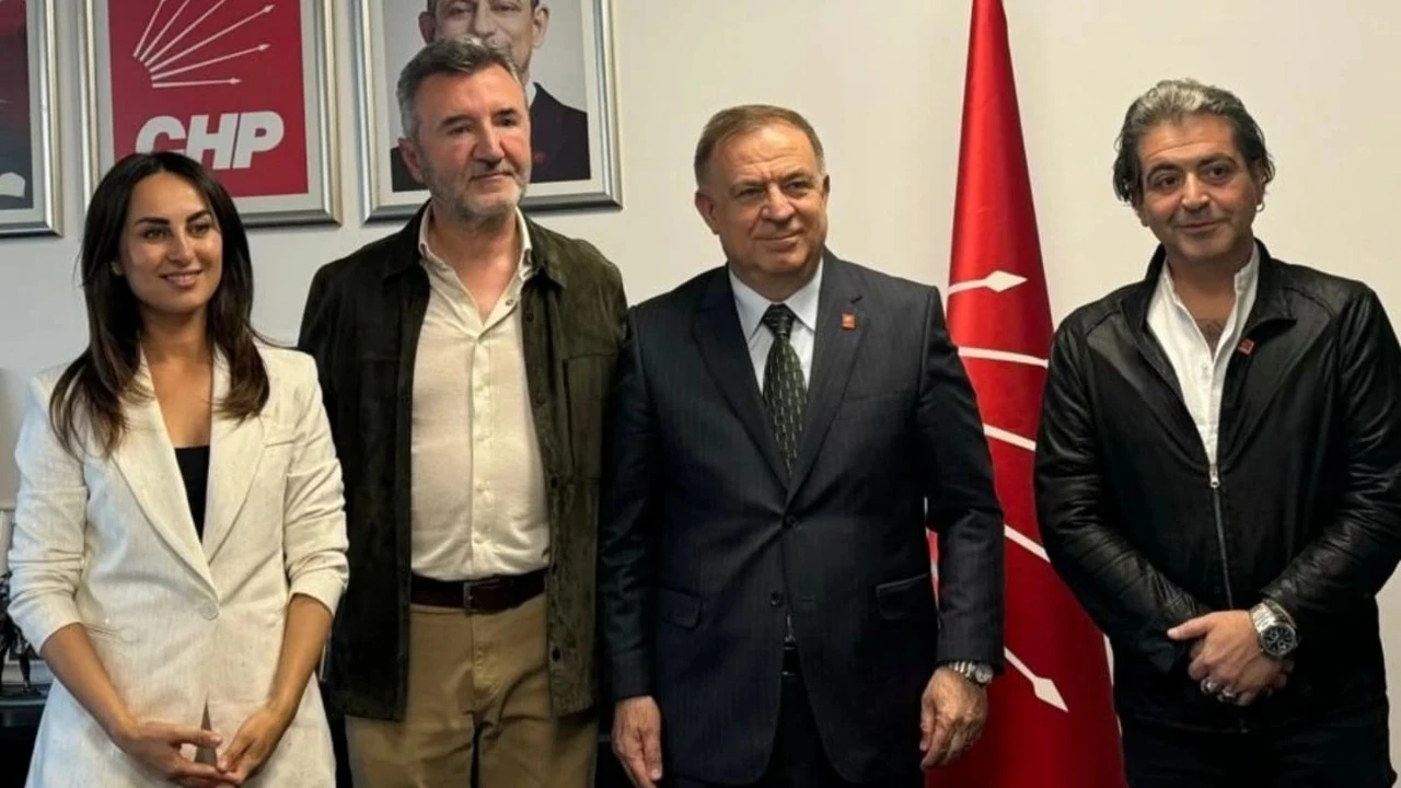 MasterChef Şefi Hazer Amani ve iş dünyasından Metin Özkan CHP’ye katıldı