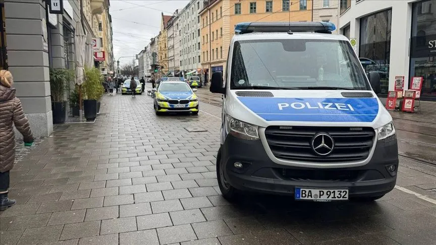 Almanya'da bir aracın yayalara çarpması sonucu 5 kişi yaralandı