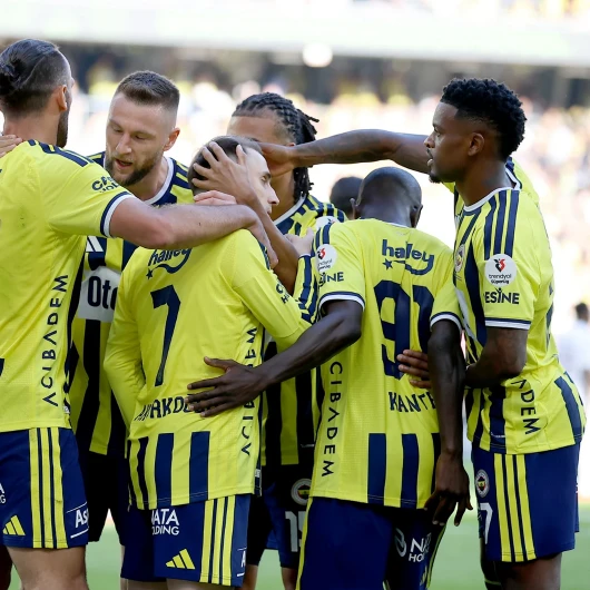 Canlı Anlatım: Fenerbahçe – Alanyaspor | Sarı-Lacivertliler Derbiye İddialı Gitmek İstiyor
