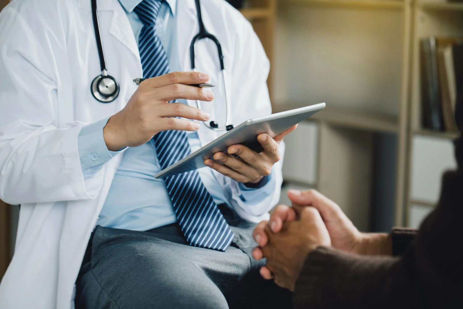 25 Bin 955'i Uzman Doktor Olmak Üzere 31 Bin 54 Sağlık Personeli Alınacak