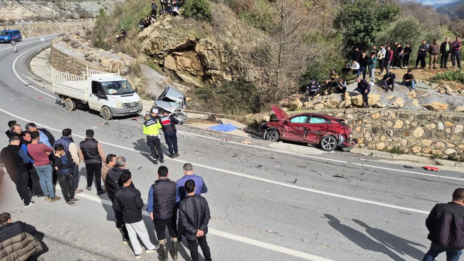 Alanya'da zincirleme kaza: Ölü ve yaralılar var