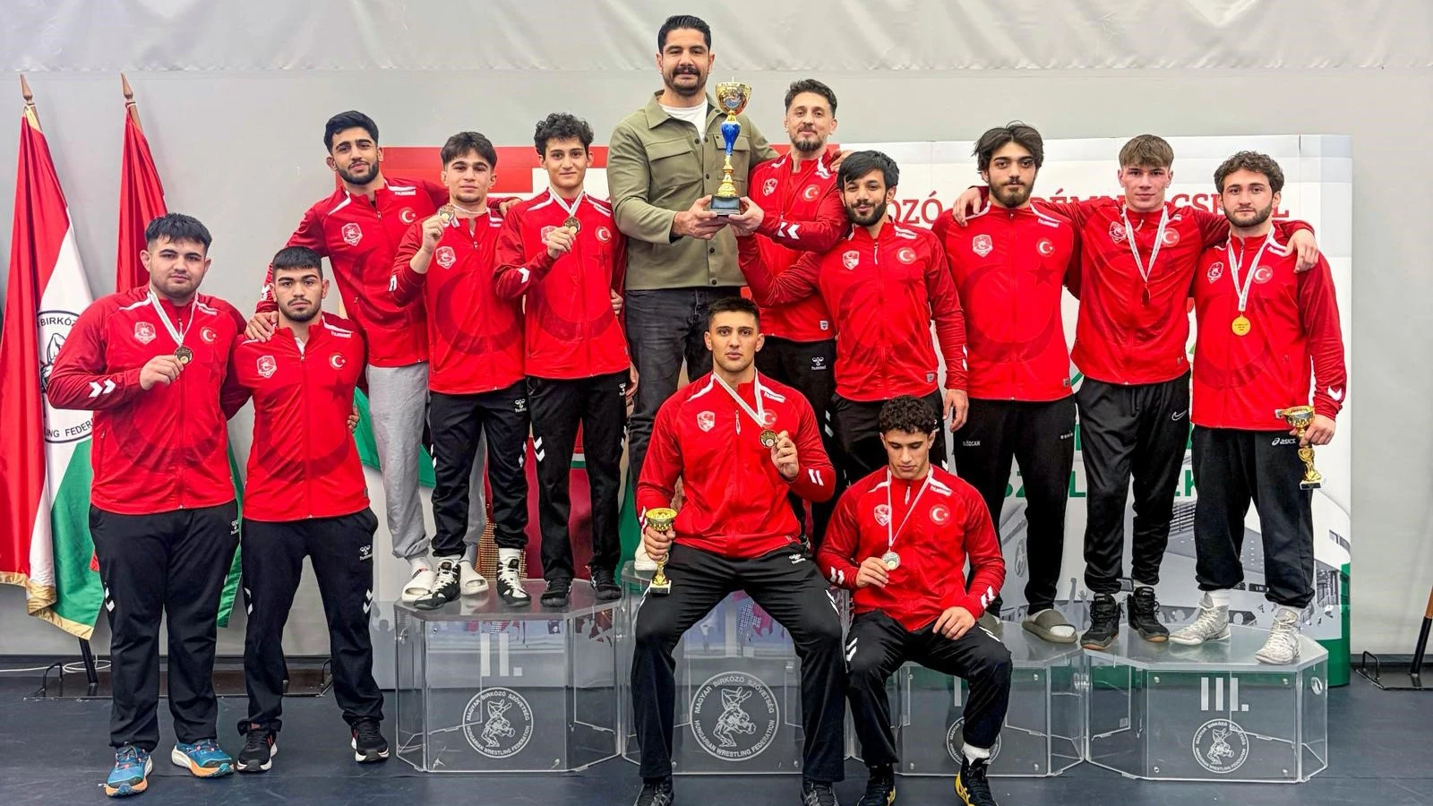 U20 Grekoromen Güreş Milli Takımı Macaristan’daki turnuvada şampiyon oldu