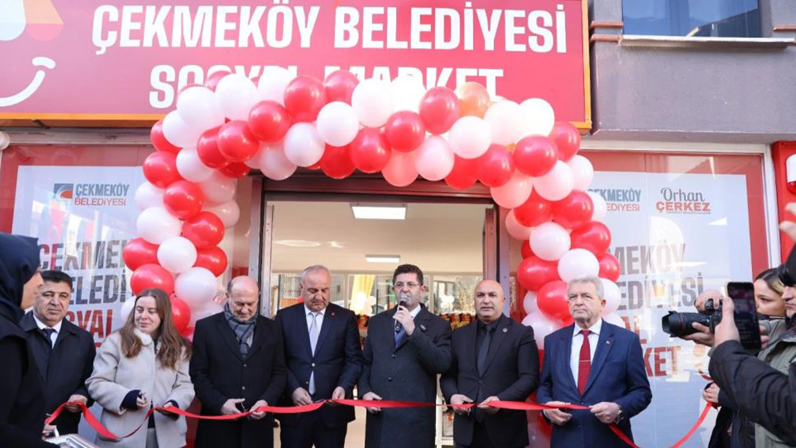 Çekmeköy Belediyesi Sosyal Market hizmete açıldı
