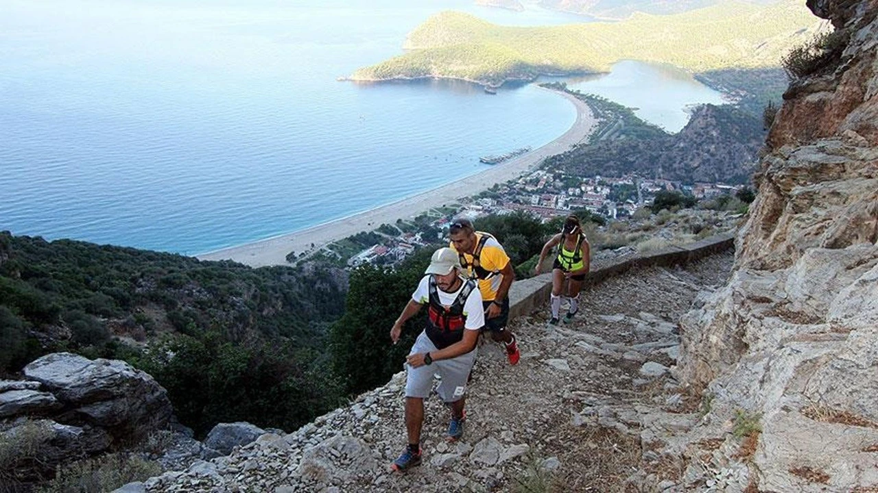Antalya'nın tarihi yürüyüş rotaları yenileniyor