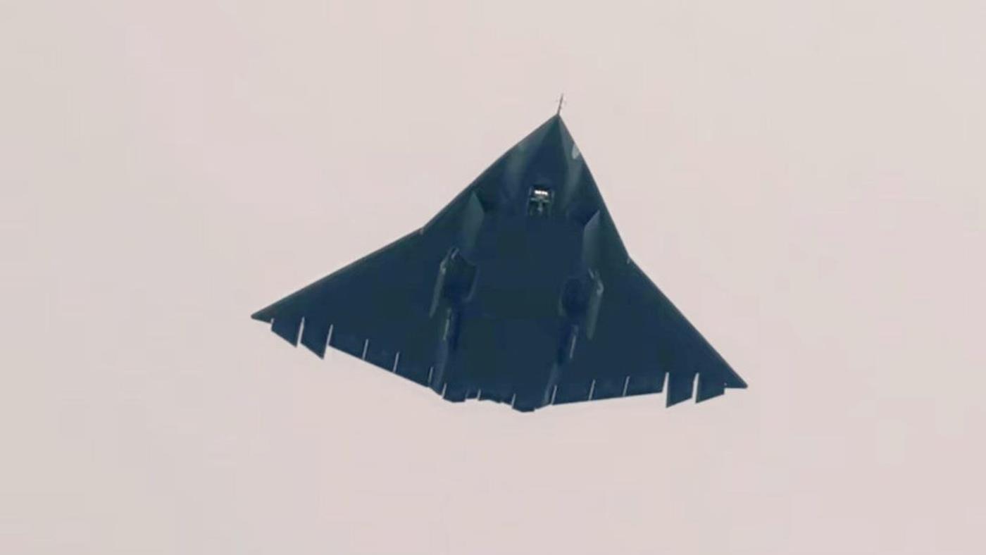 Çin'in altıncı nesil uçağı J-36, uçak gemisine bu sistemle inecek