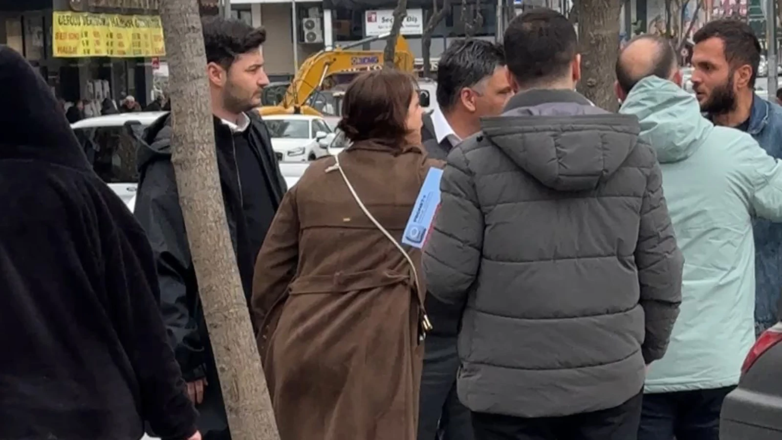 Hatalı park tartışması kavgaya dönüştü! O anlar kamerada