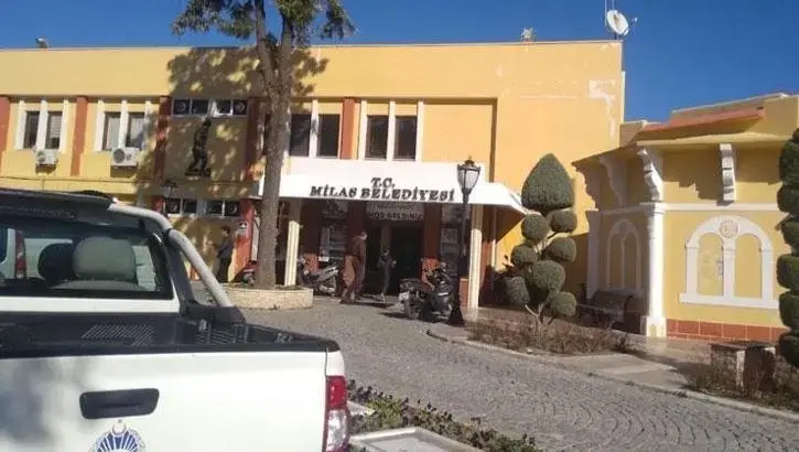 Milas Belediyesi’ne Operasyon! Belediye Binasına Girişler Durduruldu