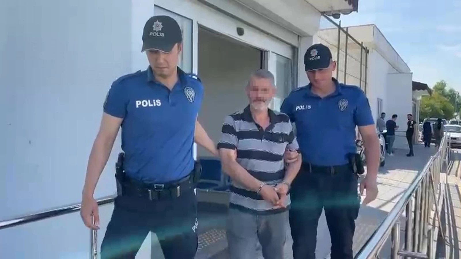 Durakta korkutan şaka: Canlı bomba mesajı gönderdi, gerçek sonradan anlaşıldı