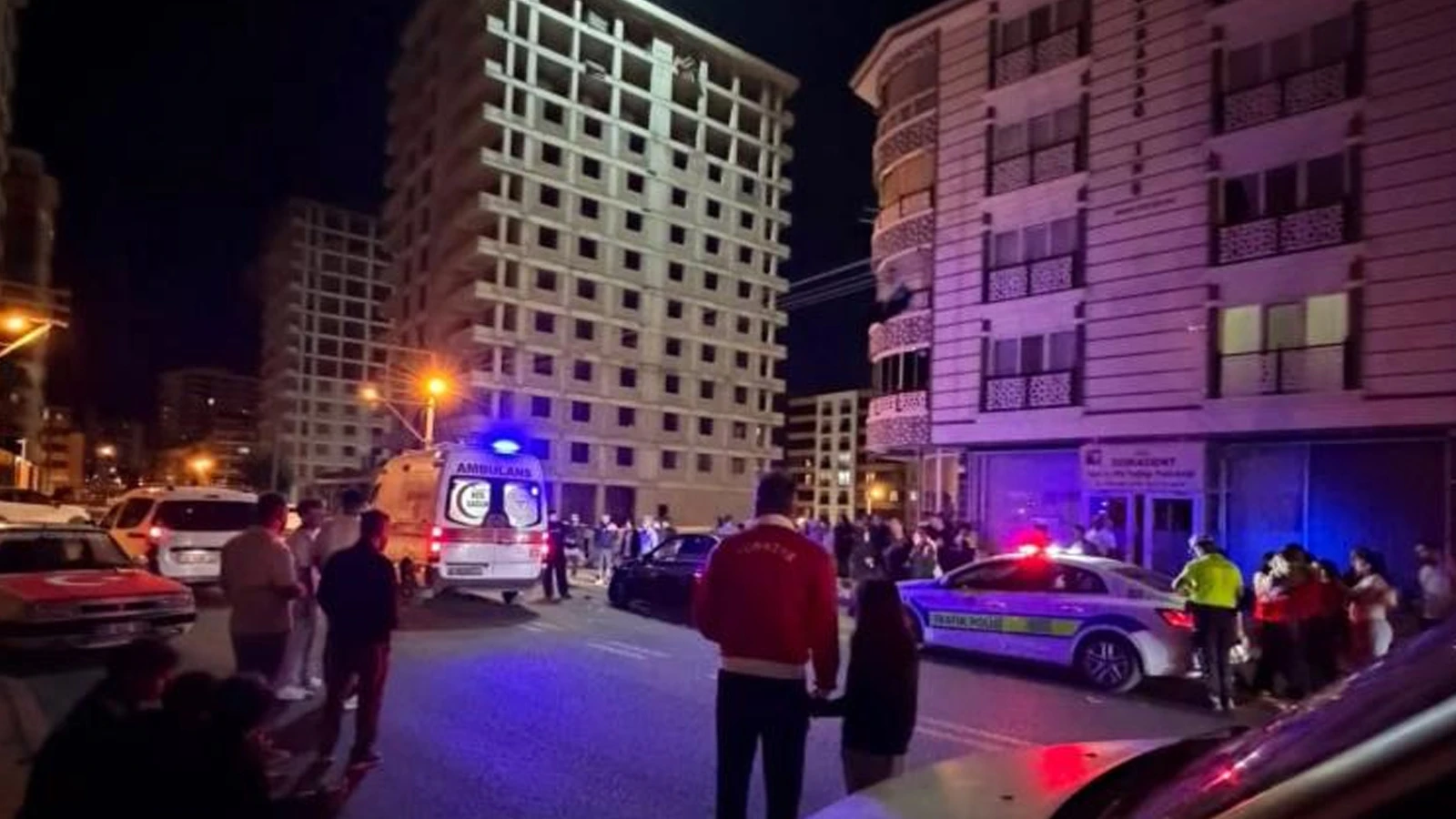 Ankara'da feci kaza: Üç araç birbirine girdi