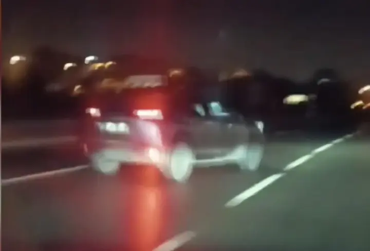 İstanbul - Trafikte makas atıp, silahla tehdit eden şüpheli yakalandı
