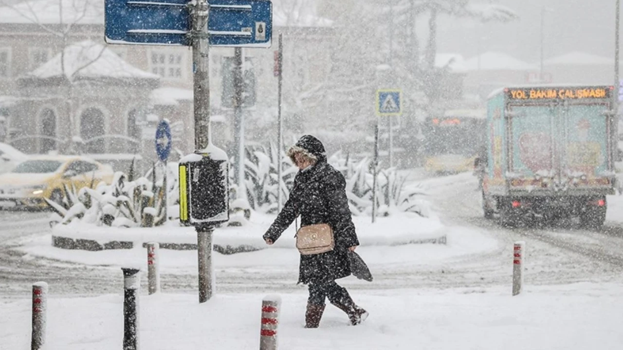 İstanbul'da kar ne kadar sürecek? İstanbul kar yağışı ne zaman bitecek?