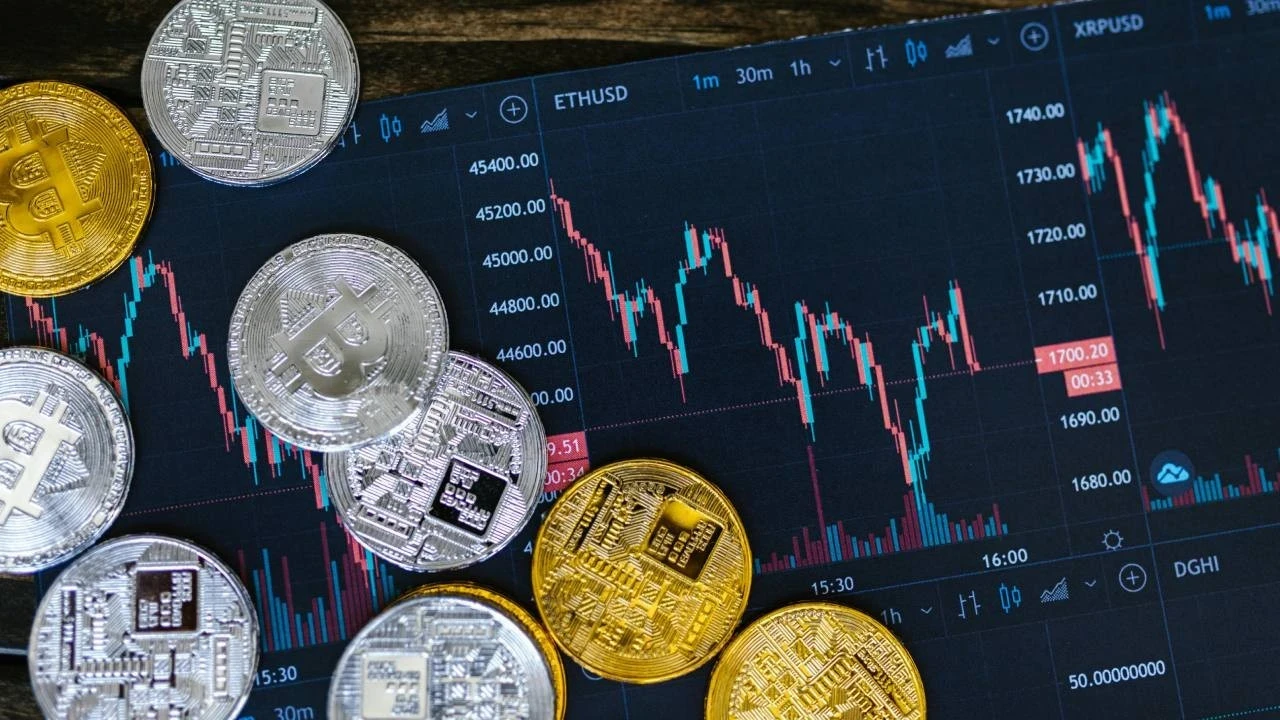 Kripto Para Piyasasında Alarm: Bitcoin 82 Bin Doların Altına Geriledi