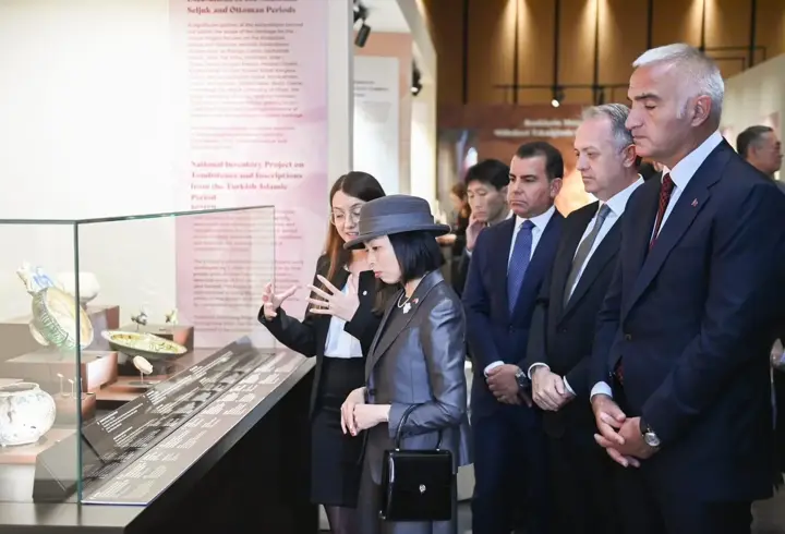 Bakan Ersoy’dan Altes Prenses’e Japonca teşekkür