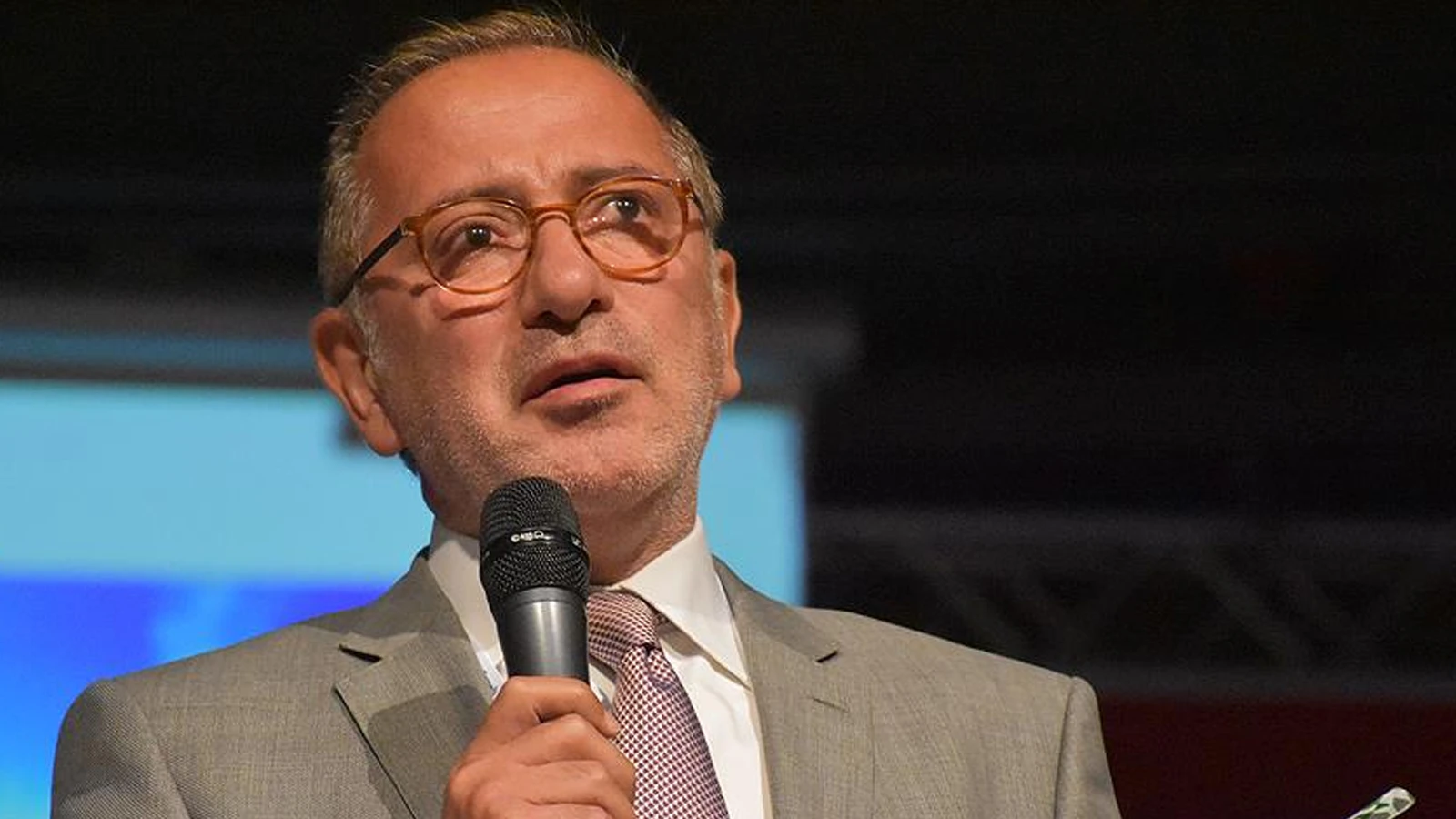 Gazeteci Fatih Altaylı adliyeye sevk edildi