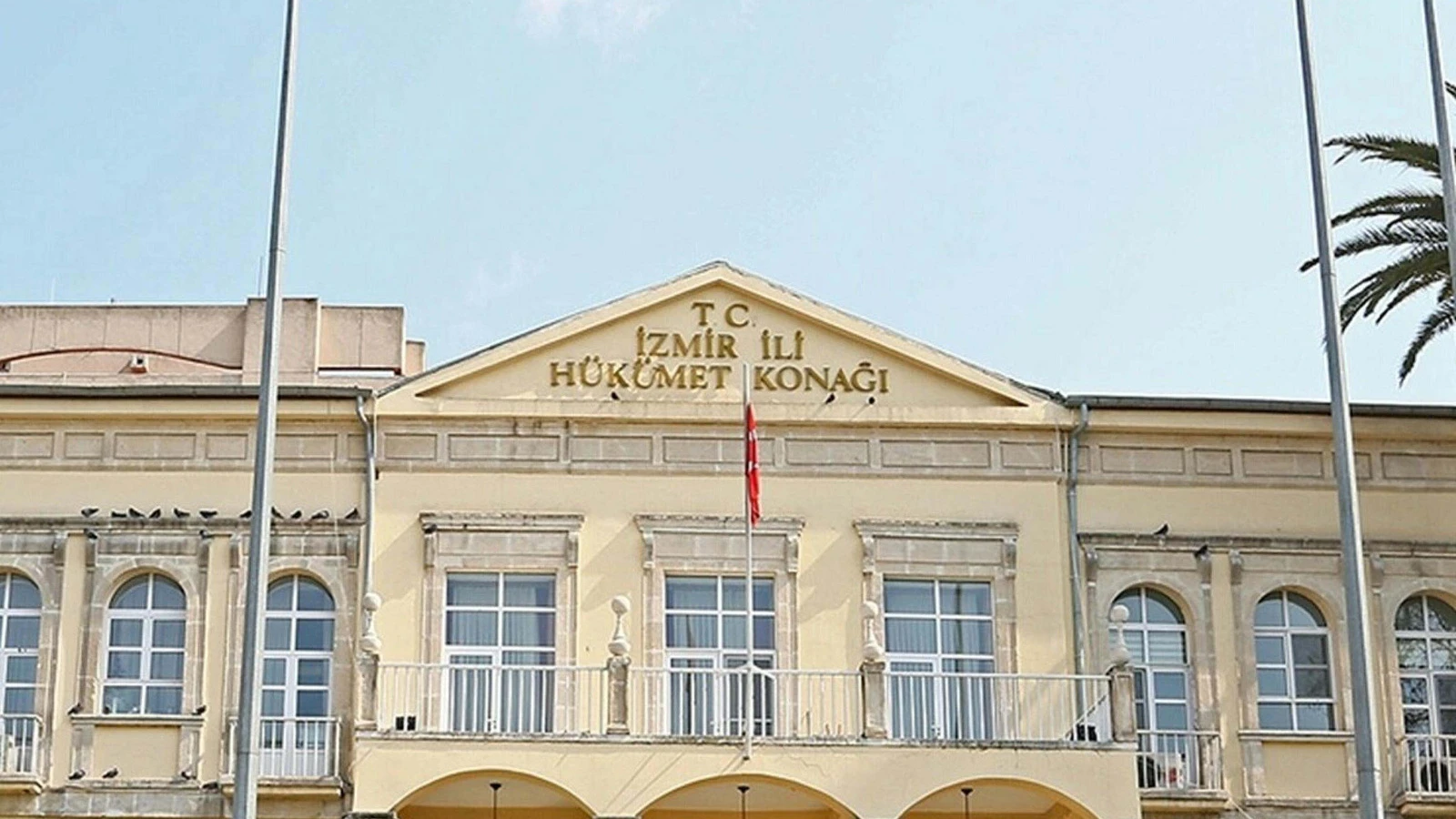 İzmir'de toplantı ve gösteri yasağı 4 gün uzatıldı