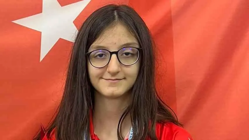 Satranç oyuncusu Arya Aydoğan, 14 yaş altında dünya şampiyonu oldu