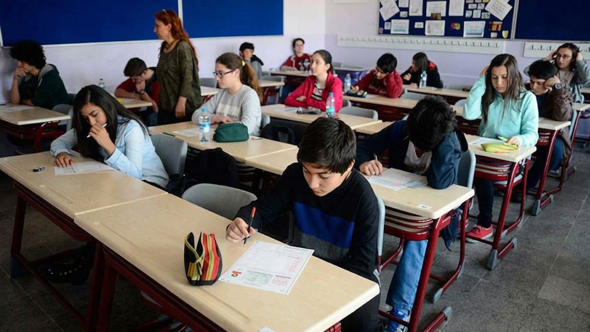 Ortaokul Ve Liselerde Sınav Sistemi Değişiyor: 16 Branşta Uygulanacak