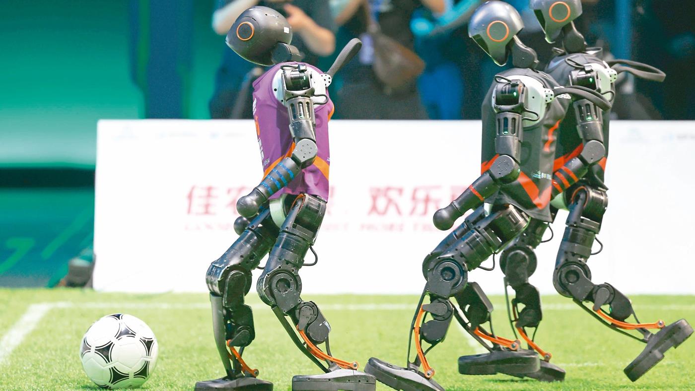 Dünyanın ilk insansı robot oyunları Çin’de başlıyor
