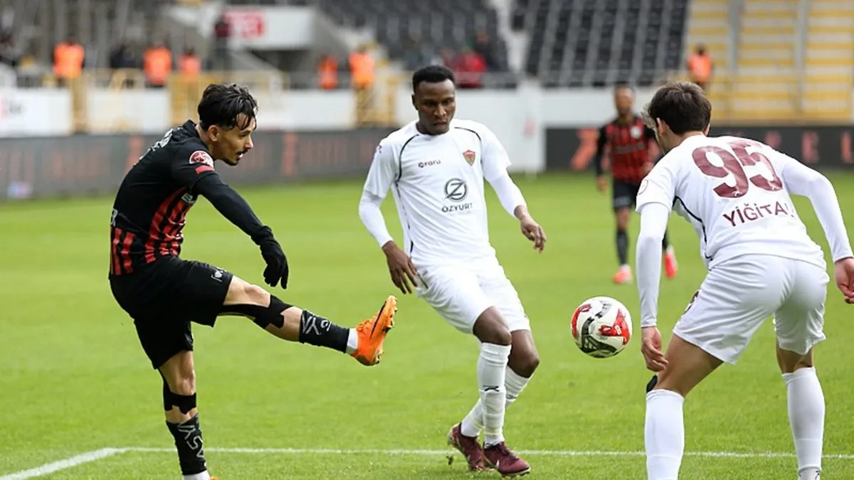 Arca Çorum FK evinde 3 puanı farklı kaptı!