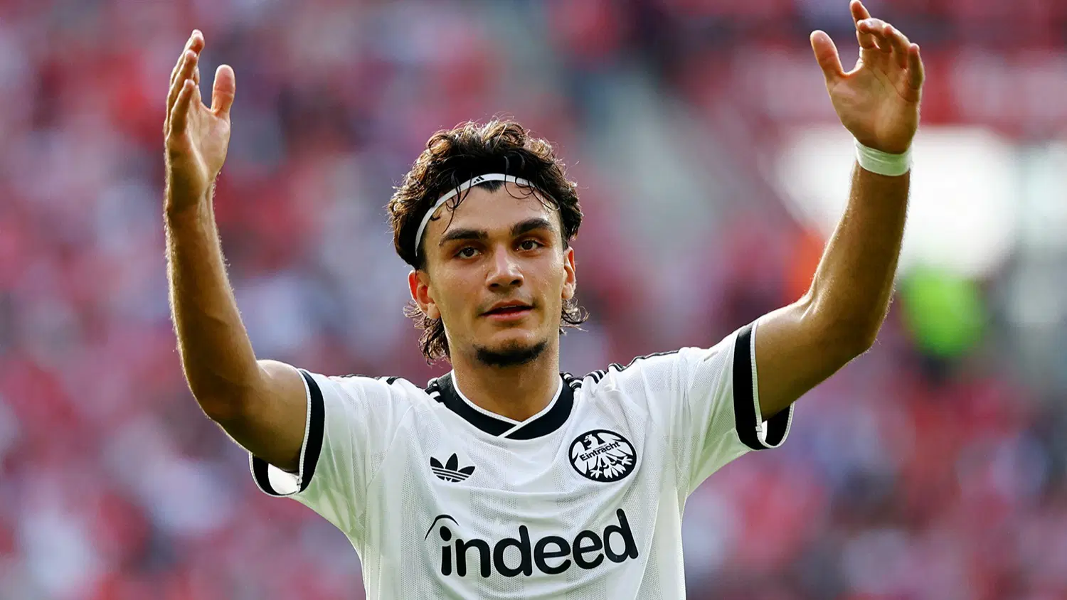 Frankfurt'un Tek Gollü Galibiyetinde Can Uzun Bu Sezon Bir İlki Yaşadı