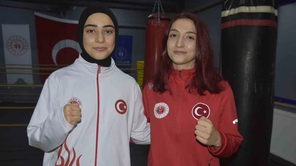 Korkmaz kardeşler Kick Boks ve Muay Thai’de Dünya ve Avrupa’da zirvede!