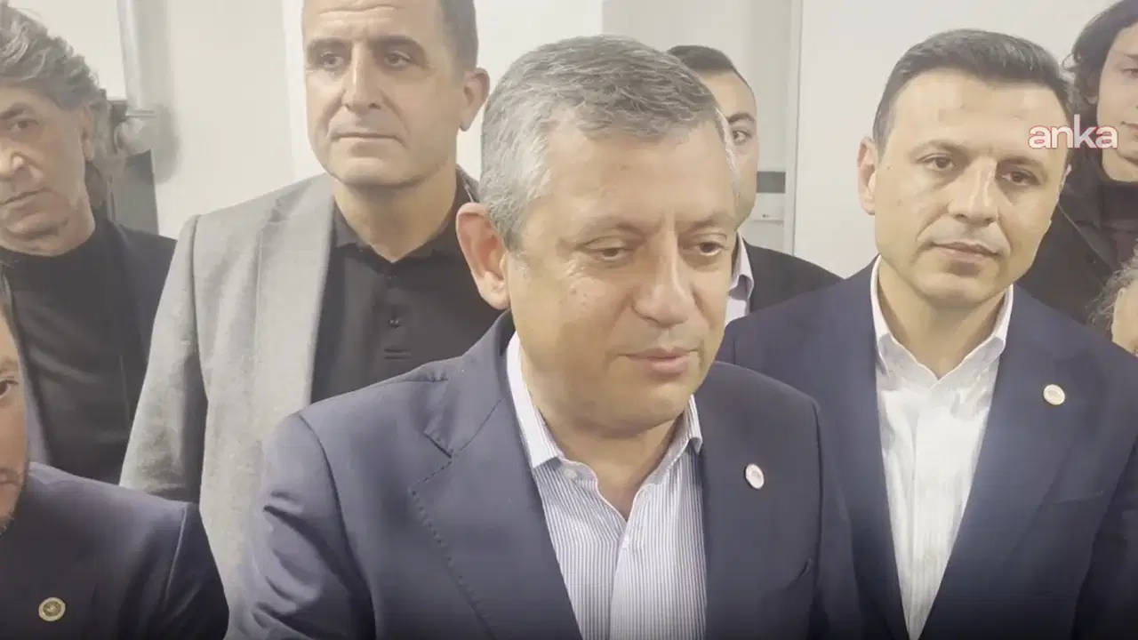 Duruşmayı Salonda Takip Etti: Özgür Özel, Ekrem İmamoğlu İle O Sohbetini Anlattı