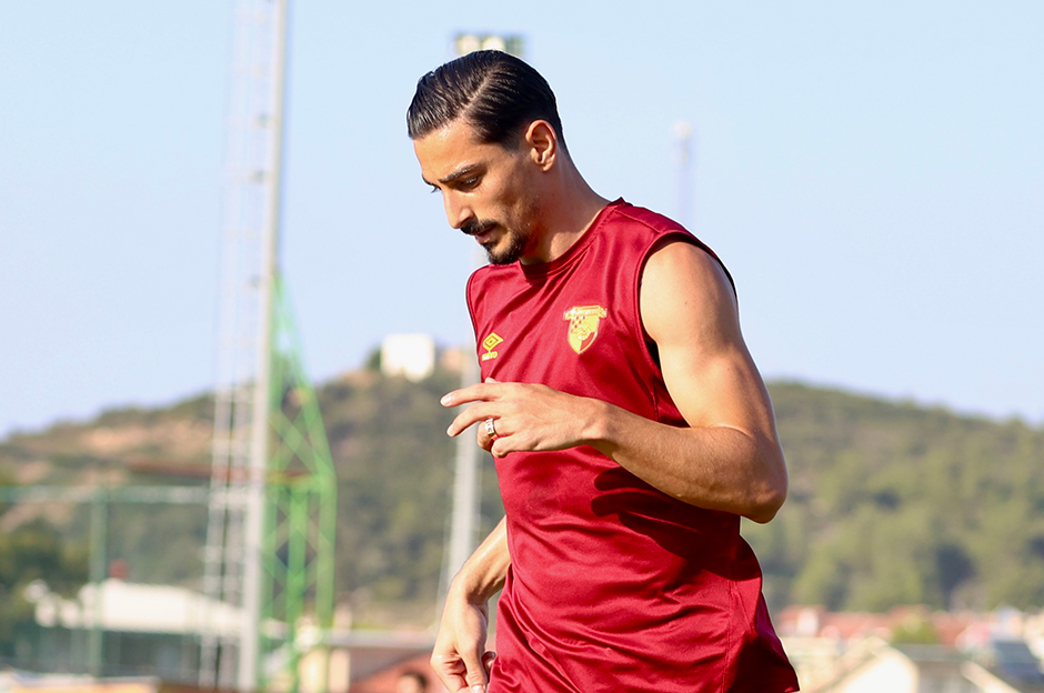 Göztepe'de Lasse Nielsen ile stoper Koray Günter belirsizliği