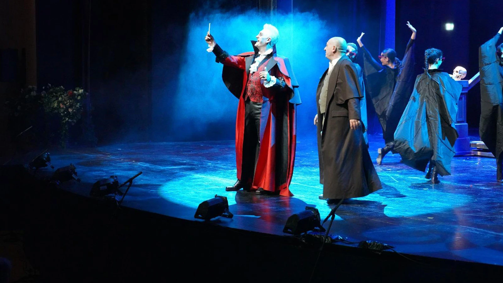 'Dracula: Bir Dehşet Komedisi' oyunu İstanbul'da sahnelendi