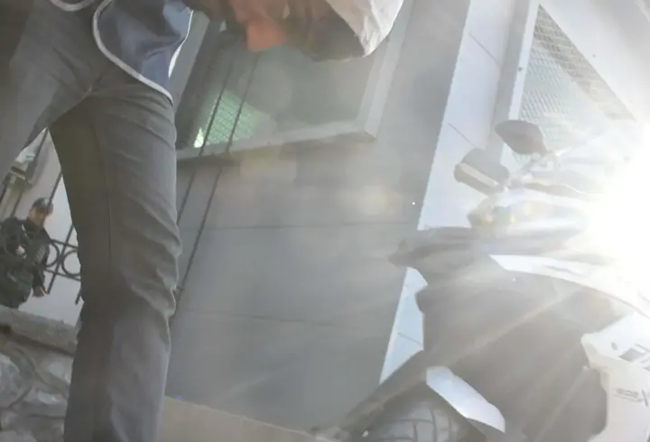 Çocuklarının boğazına bıçak dayayan sanığa bir dava daha