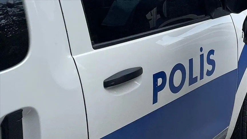 İstanbul'da suç örgütüne yönelik operasyonda yakalanan 20 şüpheli tutuklandı