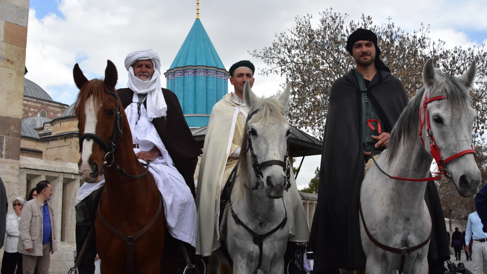 İspanya'dan at sırtında hac yolculuğuna çıkan hacı adayları Konya’ya ulaştı
