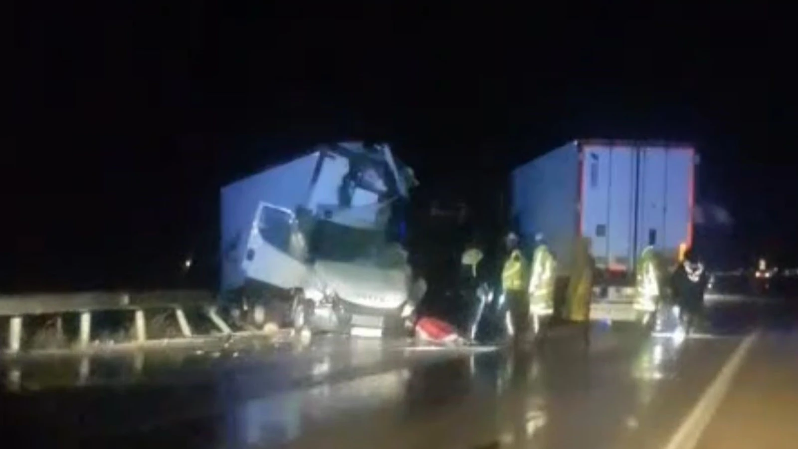 Konya’da feci kaza! Ölü ve yaralılar var