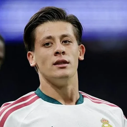 Real Madrid’de Bu Kararla Yer Yerinden Oynayacak: Mourinho’nun Arda Güler Planı Ortaya Çıktı