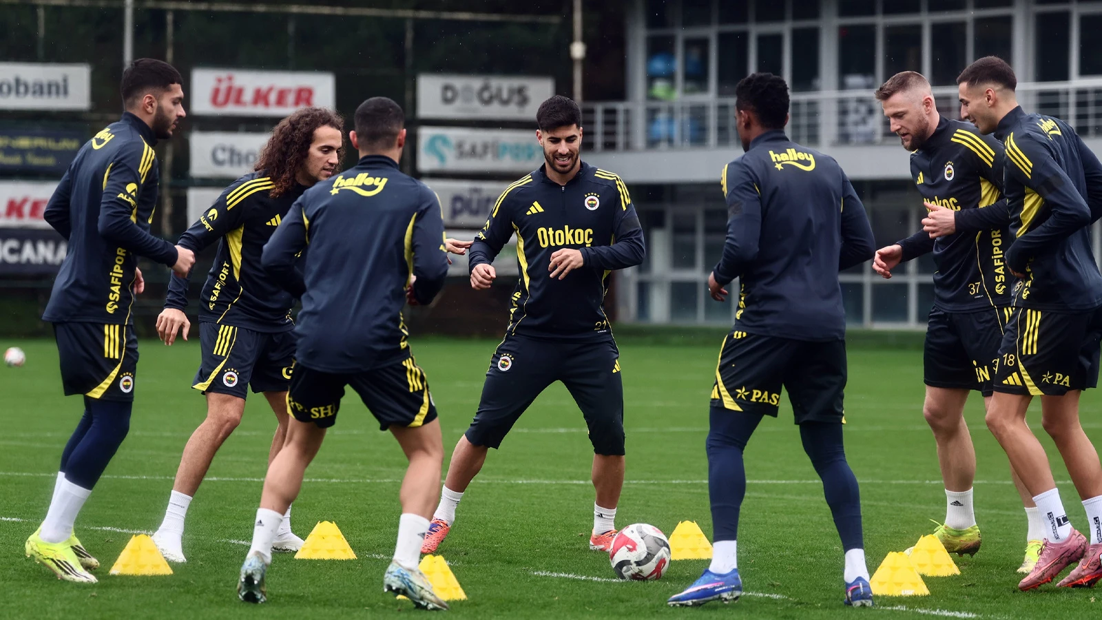 Fenerbahçe'de Trabzonspor maçı hazırlıkları tamamlandı