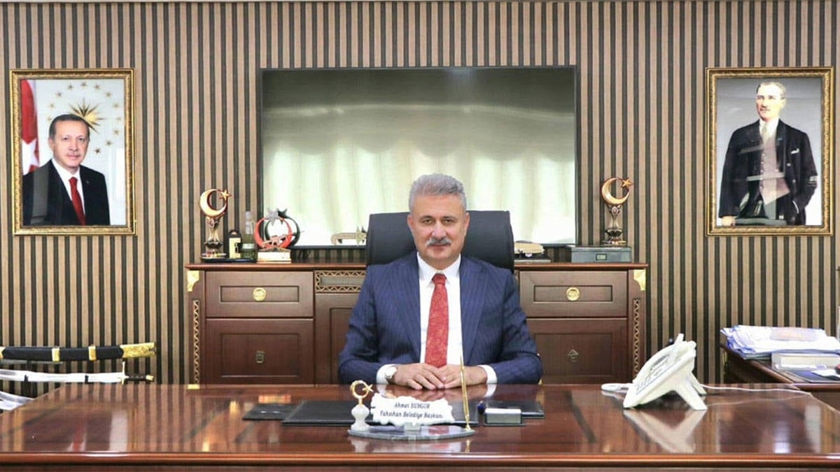 AKP'li belediye başkanı 'İrtikap' soruşturması kapsamında tutuklandı
