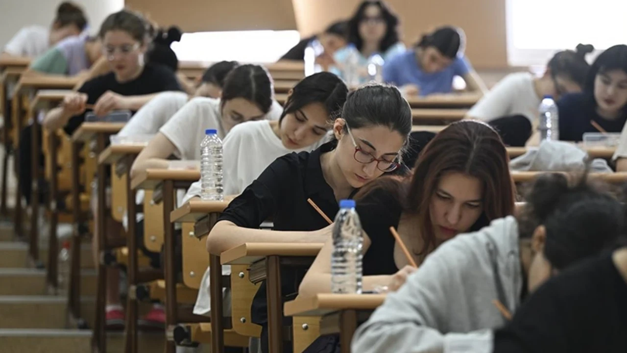 Bu saate dikkat! YKS ek tercih başvuruları başladı mı, saat kaçta başlayacak?