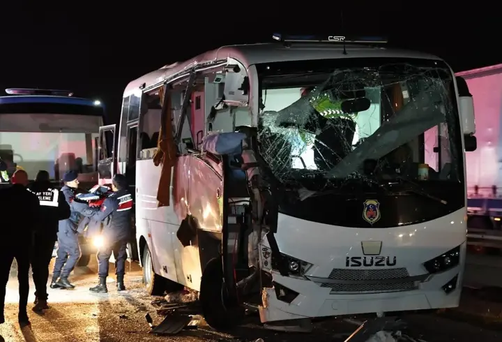 Kazada yaralanan aralarında mahkumların da bulunduğu 23 kişi taburcu oldu