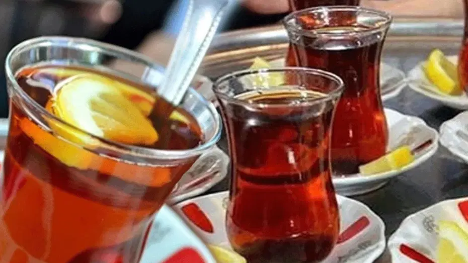 Çayın yanına verilen limondan ücret alan işletmeye para cezası