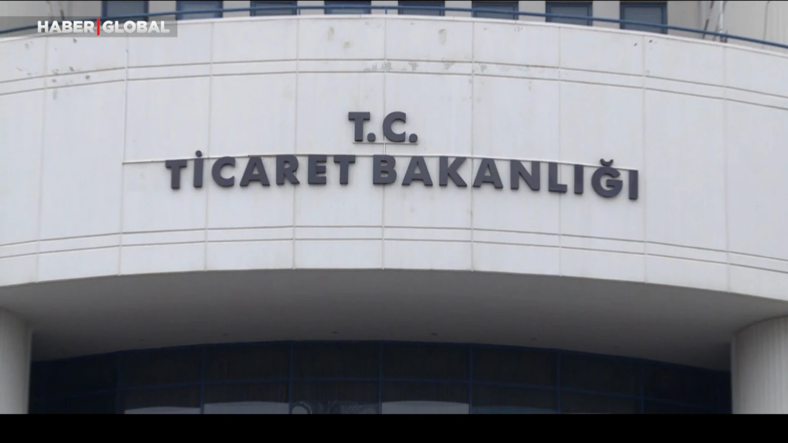 Ticaret Bakanlığı denetimlere devam ediyor: 427 bin firma ve 26,9 milyon ürün denetlendi