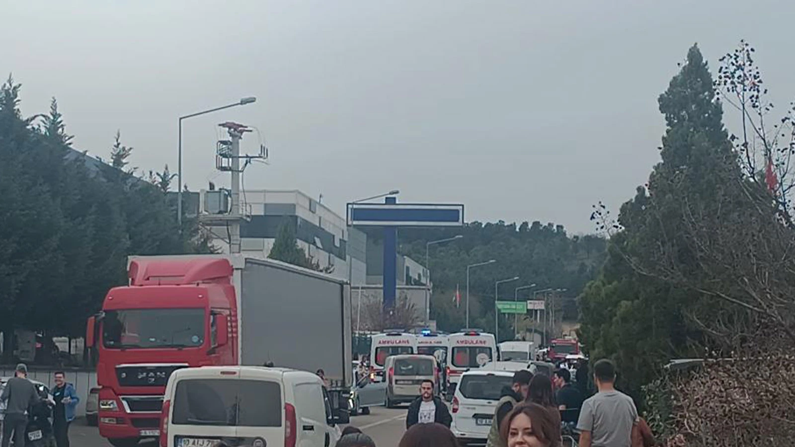 Fabrikada amonyak zehirlenmesi: 9 işçi hastaneye kaldırıldı