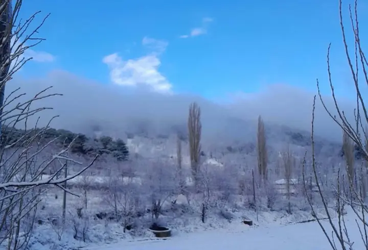 Gölcük ve Bozdağ yaylaları beyaz örtüyle kaplandı