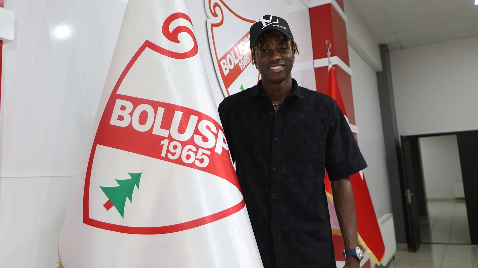 Boluspor, Rasheed Akanbi'yi renklerine bağladı