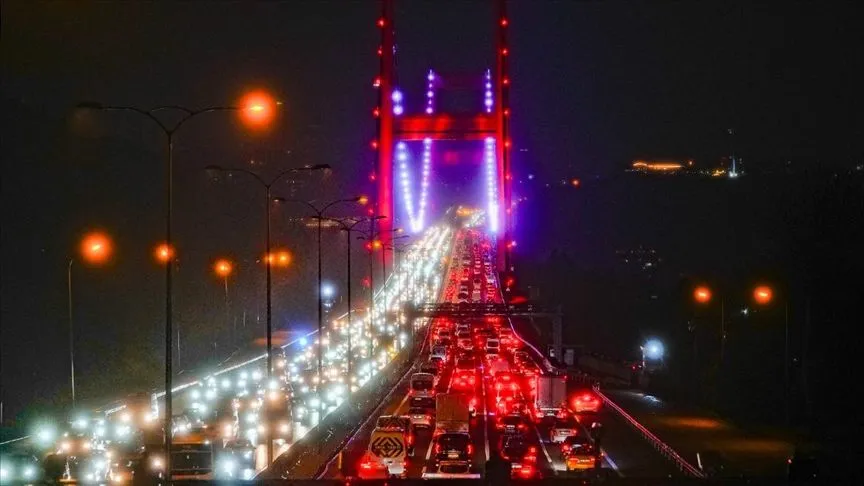 İstanbul'da akşam saatlerinde trafik yoğunluğu yüzde 87'ye çıktı